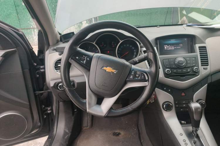Used Chevrolet Cruze 2012 1.8L SE AT
