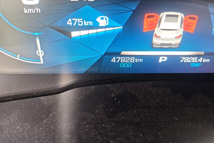 Used Haval H6 2017 Red Label 2.0T Automatic Two-Wheel Drive ZhiShang Model Odometer Close Up