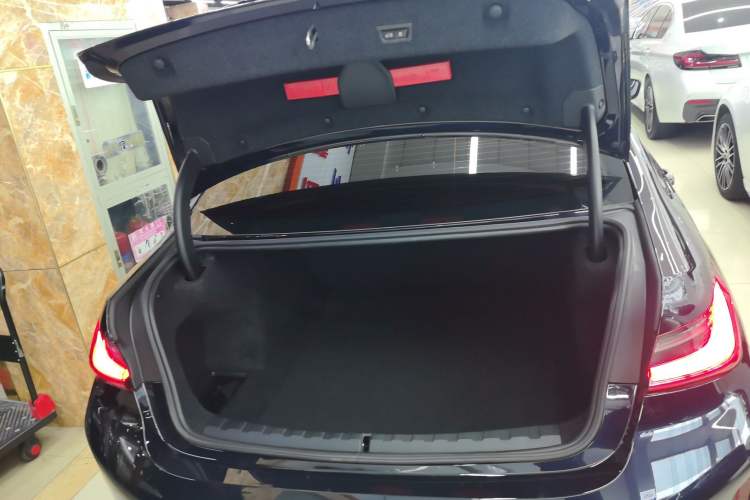 Used BMW 3 Series 2025 330Li M Sport Shadowline Package
