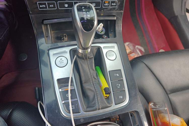 Used Hongqi H5 2019 30TD Smart Connect Dynamic Edition Gear Lever