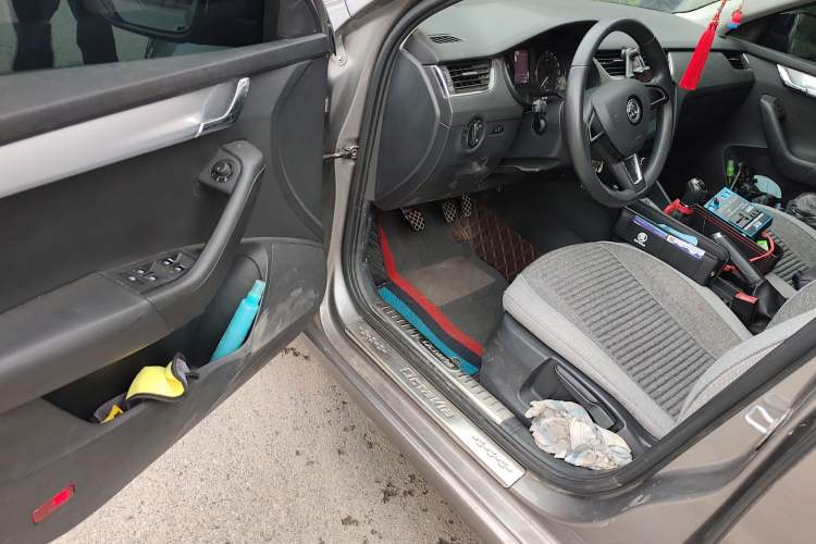 Used Skoda Octavia 2017 1.6L Manual Trend Edition Driver Seat