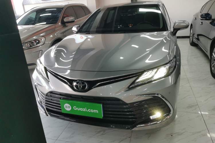 Used Toyota Camry 2021 2.0G Luxury Edition
