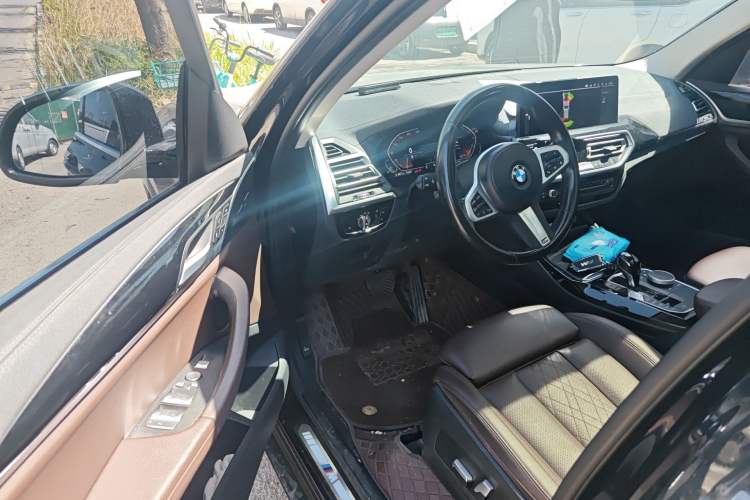 Used BMW X3 2022 xDrive25i M Sport Package Driver Seat