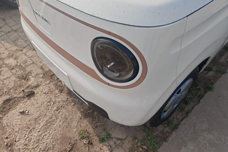 Used Geely Galaxy Panda 2024 Panda Mini 200km Endurance Bear Left Front Headlight