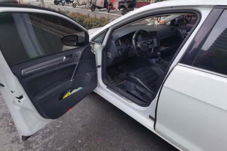 Used Volkswagen Golf 2015 1.4TSI Automatic Luxury Model