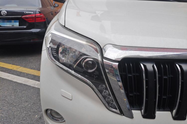 Used Toyota Prado 2016 3.5L Automatic TX-L Right Front Headlight