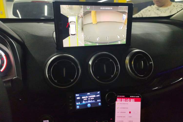 Used Wey VV5 2019 1.5T Two-Wheel Drive Smart Pioneer
