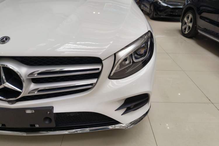 Used Mercedes-Benz GLC 2017 GLC 260 4MATIC Luxury Model
