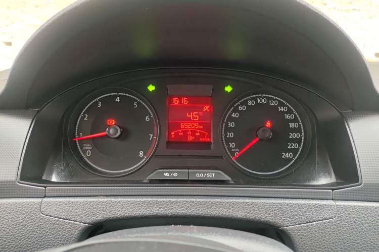 Used Volkswagen Santana 2019 1.5L Manual Fashion Edition China VI Standard
