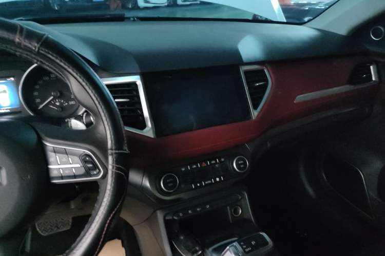 Used Haval H6 Coupe 2021 Smart Connect Edition 1.5T Automatic Two-Wheel Drive Luxury Smart Connect Version Audio And AC Panel