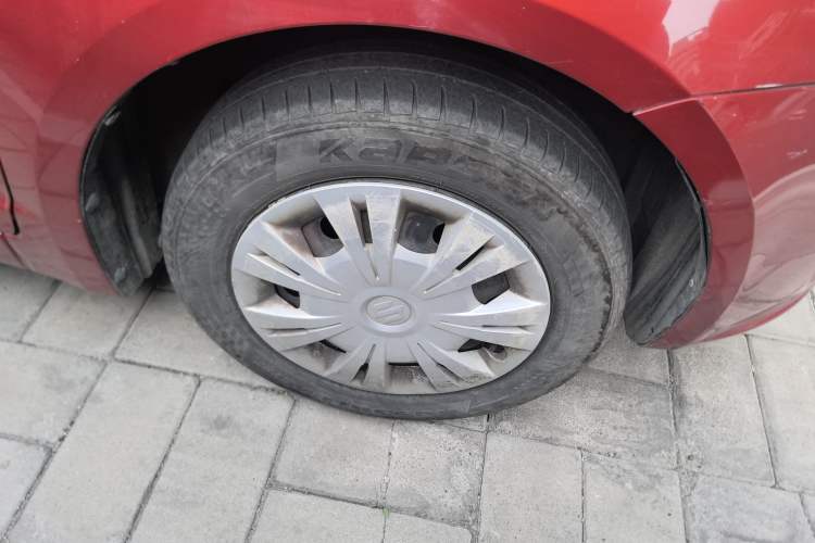 Used Suzuki Swift 2013 1.3L Manual Value Edition Right Front Wheel Hub