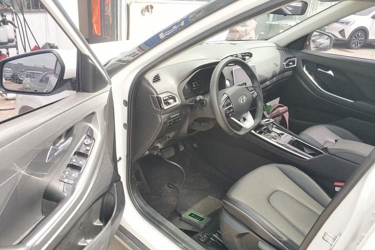 Used Hyundai ix25 2020 1.5L CVT GLS Smart Model Driver Seat