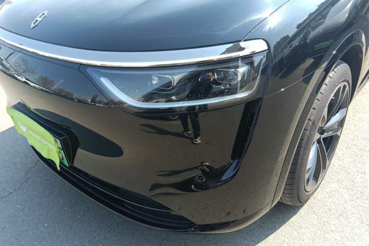 Used Hima AITO M8 2025 Extended-Range Ultra Version 53.4 kWh 5-Seater Edition Left Front Headlight