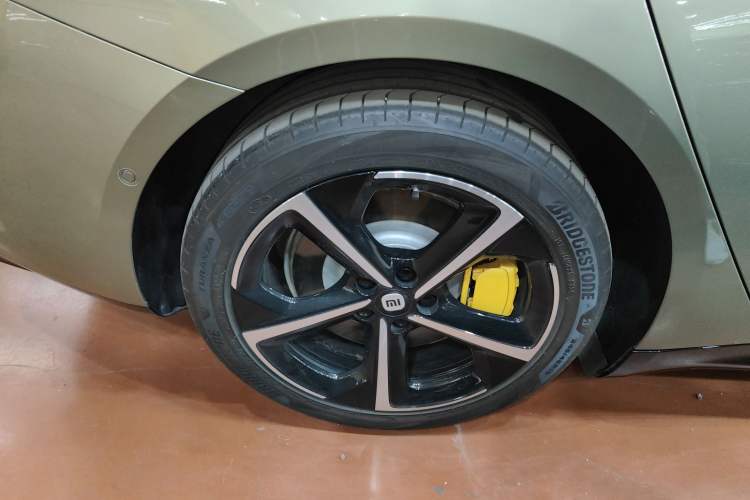 Used Xiaomi Auto SU7 2024 Four-Wheel Drive Ultra-Long Range Advanced Intelligent Driving Max Edition
