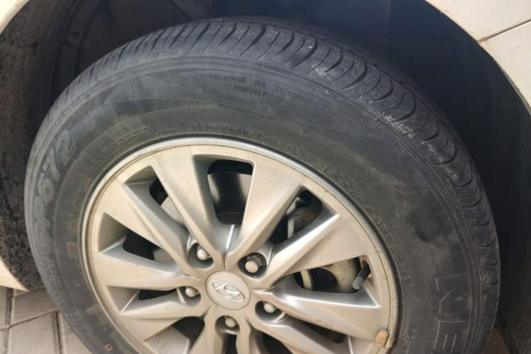 Used Hyundai Celesta 2018 1.6L Automatic GL Enjoyment Edition China VI compliant Right Front Wheel Hub