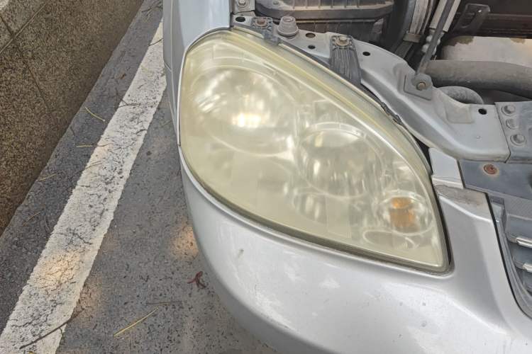 Used Buick Excelle 2005 1.8 Automatic Luxury Model Right Front Headlight