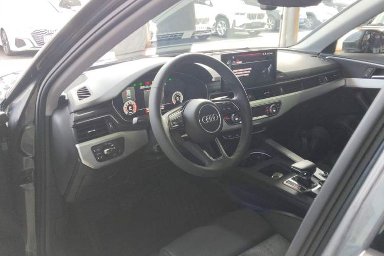Used Audi A4L 2020 40 TFSI Luxury Dynamic Model