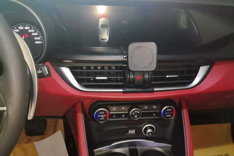 Used Alfa Romeo Stelvio 2017 2.0T 280HP Luxury Edition