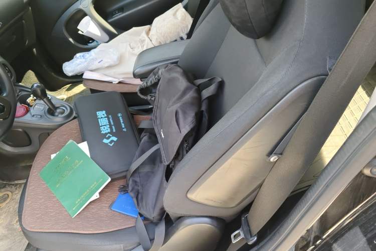 Used smart fortwo 2015 1.0L 52 kW hardtop Dynamic version
