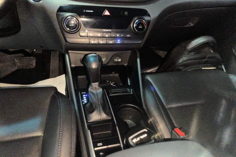 Used Hyundai Tucson 2015 1.6T Dual-Clutch Two-Wheel-Drive Smart Model
