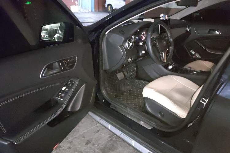 Used Mercedes-Benz GLA 2016 GLA 200 Fashion Model