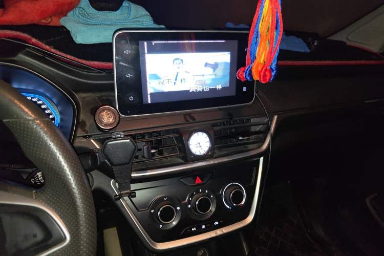 Used Wuling Hongguang S3 2018 1.5L Manual Comfort Model China V Standard