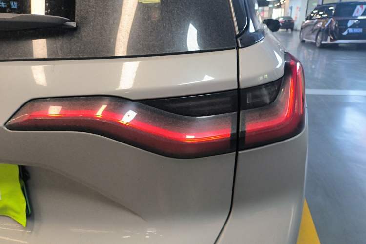 Used Nio ES8 2020 415 KM Signature Edition 7-Seater Version
