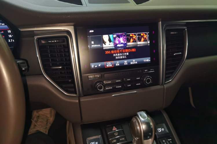 Used Porsche Macan 2017 Macan 2.0T
