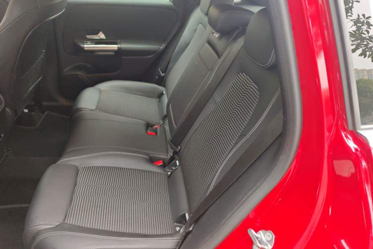 Used Mercedes-Benz B-Class 2020 B 180 Left Rear Seat