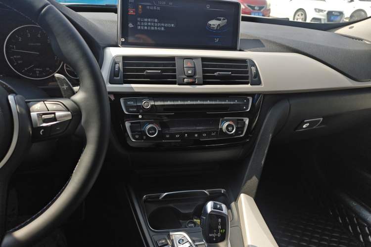 Used BMW 3 Series GT 2017 320i Sport Edition
