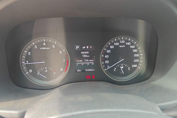 Used Hyundai Tucson 2015 1.6T Dual-Clutch Two-Wheel-Drive Smart Model Instrument Cluster