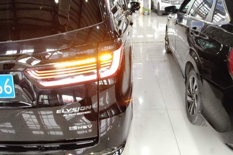 Used Honda Elysion 2024 2.0L eHEV Luxury Edition Exterior 3