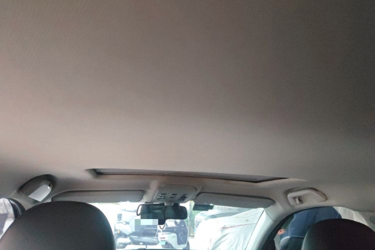 Used Haval H2 2015 1.5T Automatic Two-Wheel Drive Prestige Edition Headliner