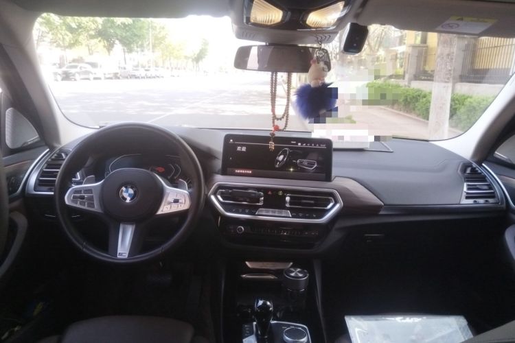 Used BMW X3 2023 xDrive30i Leading Model M Night Edition Package Center Console