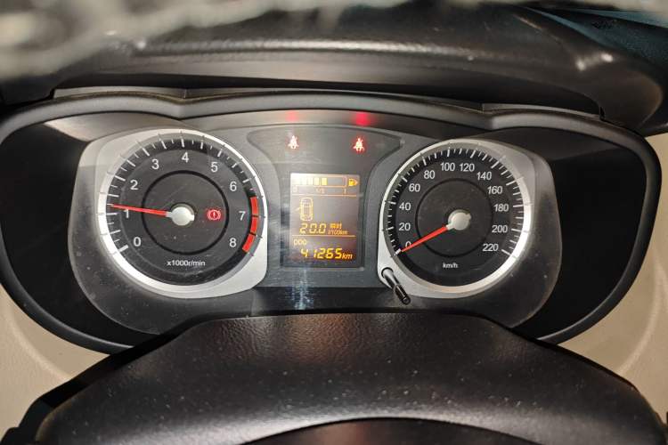 Used Venucia R50 2013 1.6L Manual Fashion Edition