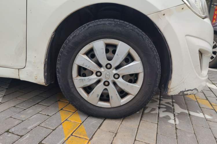 Used Hyundai Verna (older generation) 2010 Sedan 1.4L Automatic Comfort Model GS
