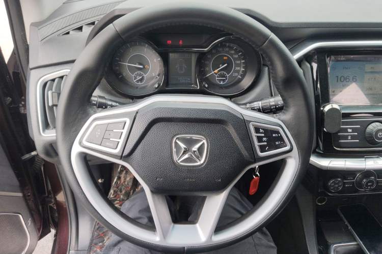 Used JMC Yusheng S350 2017 2.0T Manual Two-Wheel Drive Diesel Luxury 7-Seater
