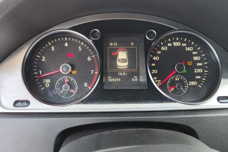 Used Volkswagen FAW-Volkswagen CC 2015 2.0 TSI Luxury Model Instrument Cluster