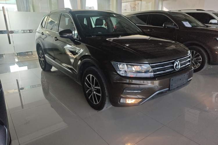 Used Volkswagen Tiguan L 2017 330TSI Automatic Two-Wheel Drive Luxury Edition
