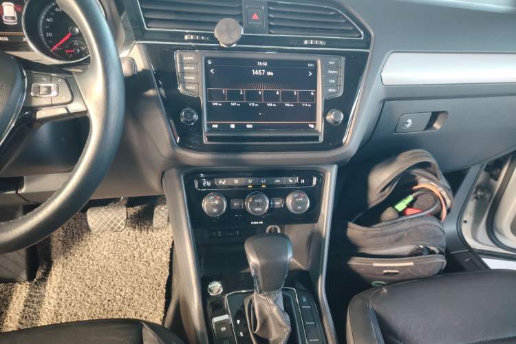 Used Volkswagen Tiguan L 2018 330TSI Automatic Two-Wheel Drive Luxury Edition
