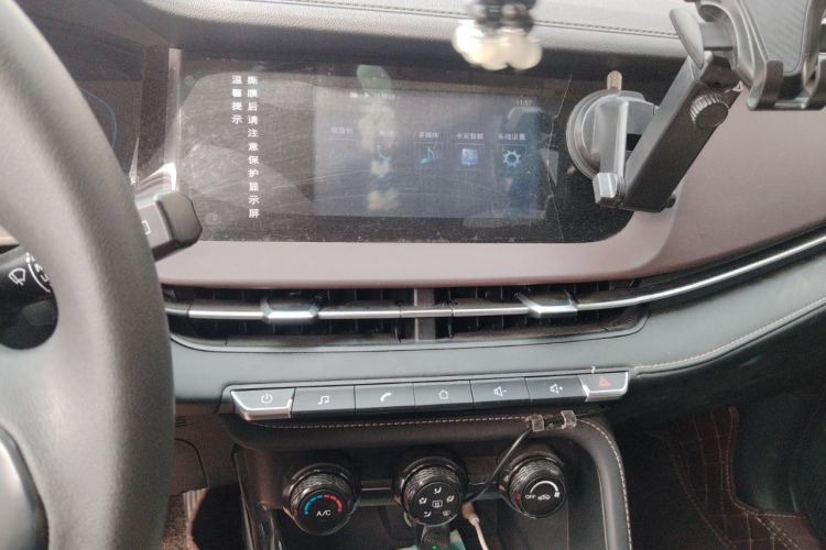 Used CHANGAN CS15 2019 1.5L Manual Entry-Level Version China VI Standard Audio And AC Panel