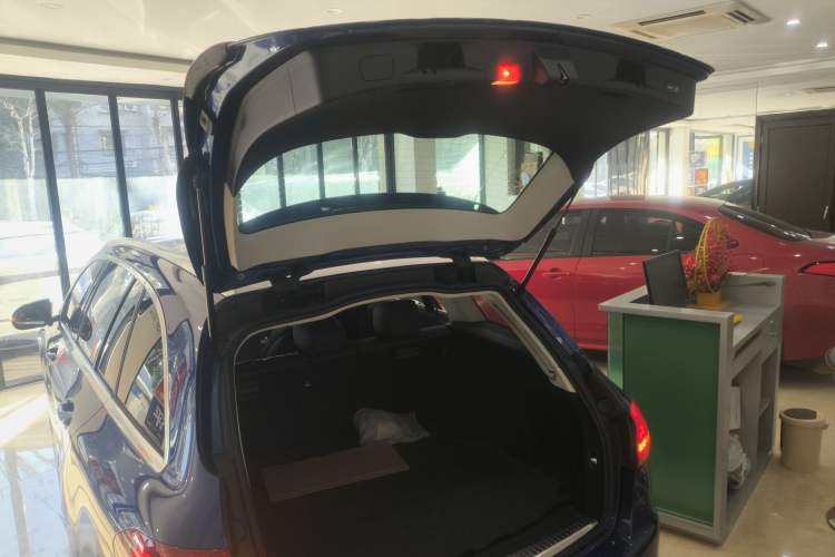 Used Mercedes-Benz C-Class 2018 C 200 Estate