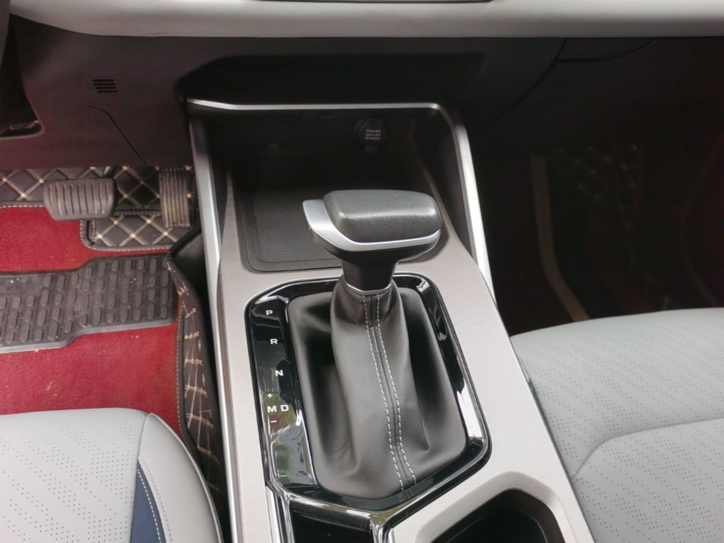 Geely Auto Emgrand 2022 4th Generation 1.5L CVT Flagship Model — снимка 16
