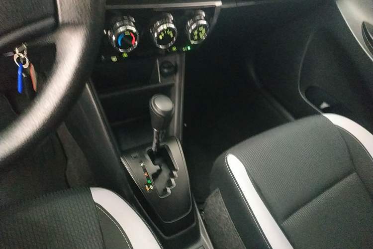 Used Toyota YARiS L Zhi Xuan 2020 1.5L CVT Leading Edition