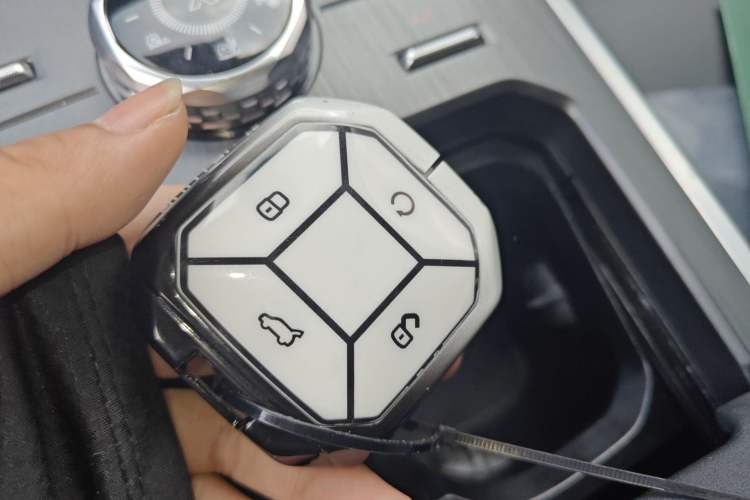 Used JETOUR Traveler 2023 2.0T All-Wheel-Drive CrossPRO Vehicle Key