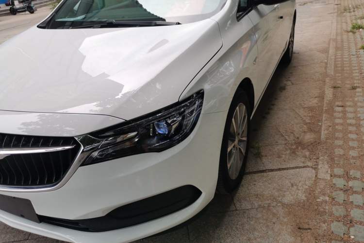 Used Buick GL6 2021 323T Mild Hybrid Connect Luxury Model Left Front Headlight