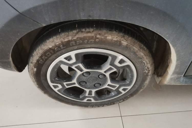 Used Geely Galaxy Panda 2025 210km Panda Rider Left Front Wheel Hub