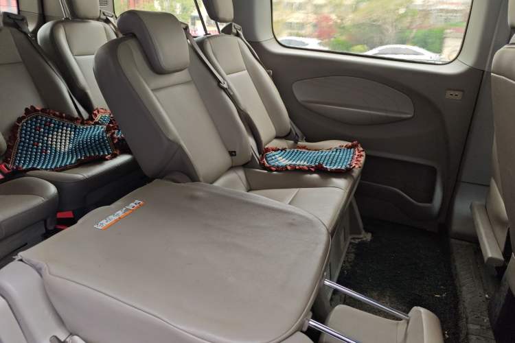 Used Ford Transit 2019 2.0T Diesel Commercial & Travel Short Wheelbase Low-Roof 9-Seater China VI Left Rear Seat