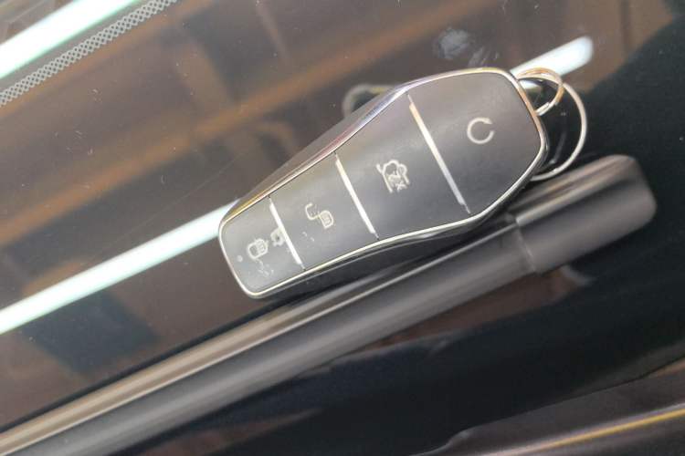 Used BYD Song Pro New Energy 2025 Second-Generation DM-i 115KM Excellence Version Vehicle Key