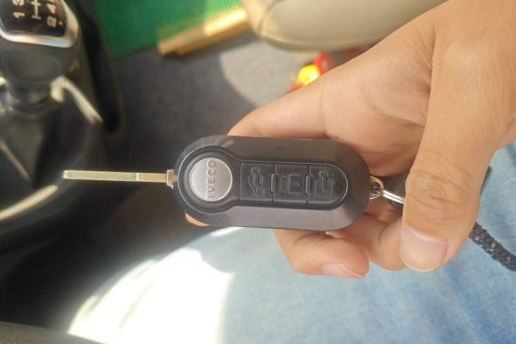 Used Iveco Eurocargo 2021 2.0T Manual Super-Rui Short Wheelbase Low-Roof Side-Hinged Door F1A